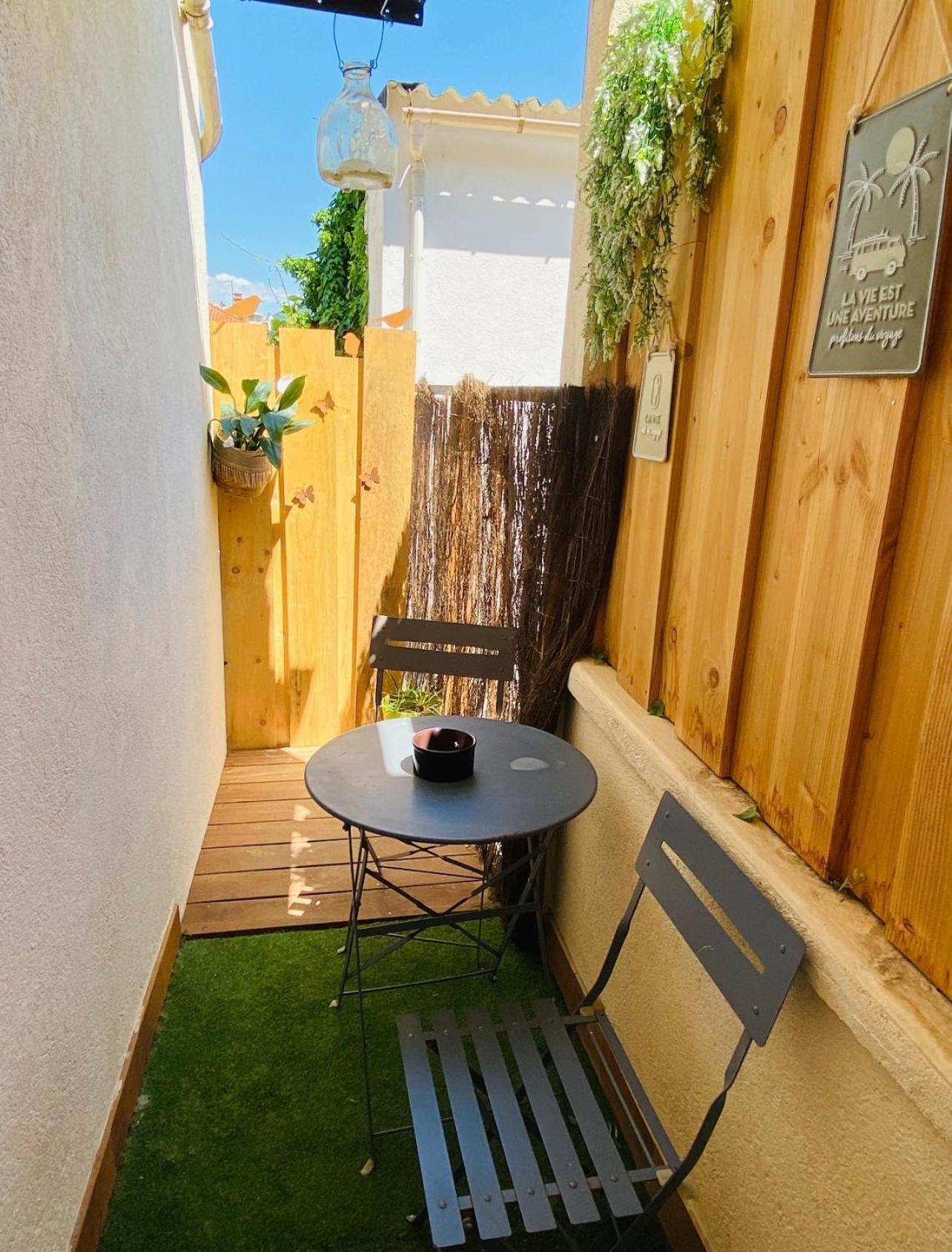 Charmant Logement De Qualite - Centre Ville De ミヨー エクステリア 写真